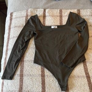 Aritzia contour long sleeve top